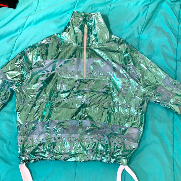 Nike Other - Nike flashy windbreaker